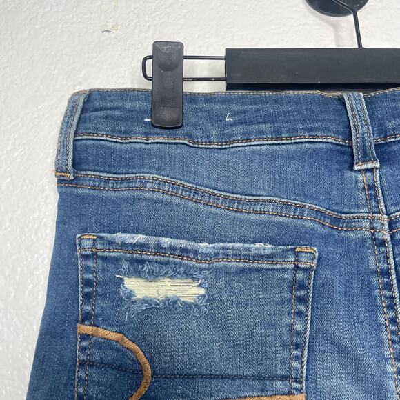 American Eagle Womens Shorts Size 8 Hi Rise Shortie Denim Blue Button Fly - Picture 9 of 14
